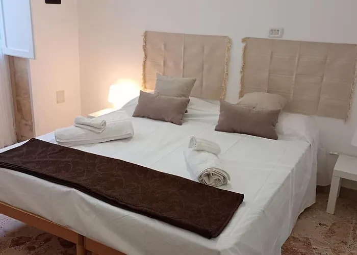 Semesterbostad Con Giardino Segreto Lecce