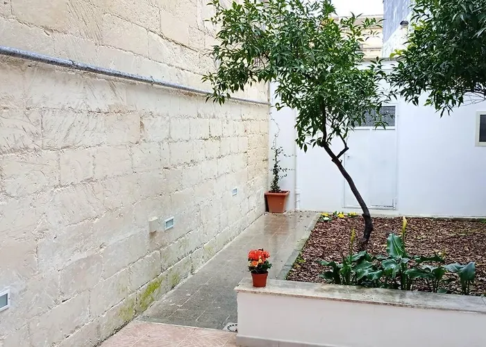 Con Giardino Segreto Λέτσε